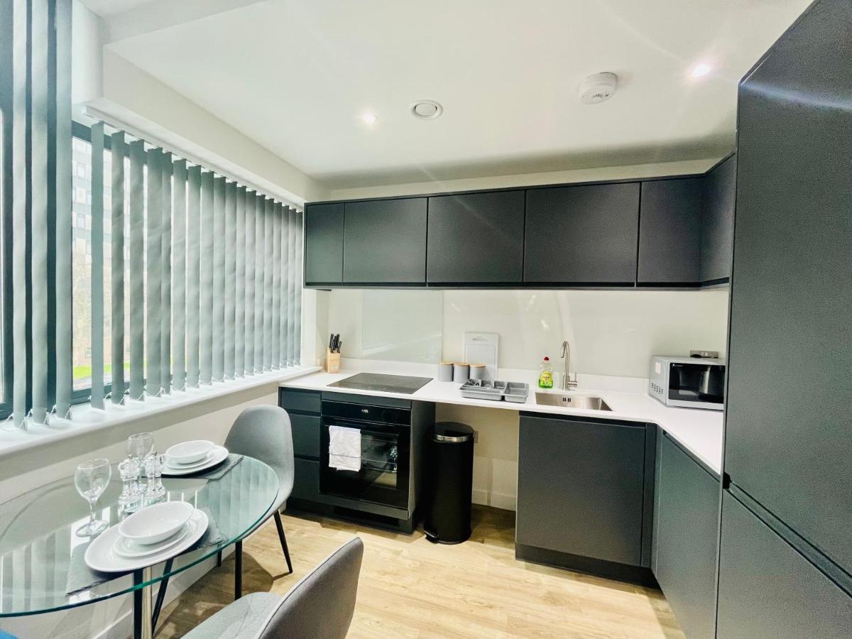 Lovely Studio Apartment With Free Parking Included! Manchester Exteriör bild
