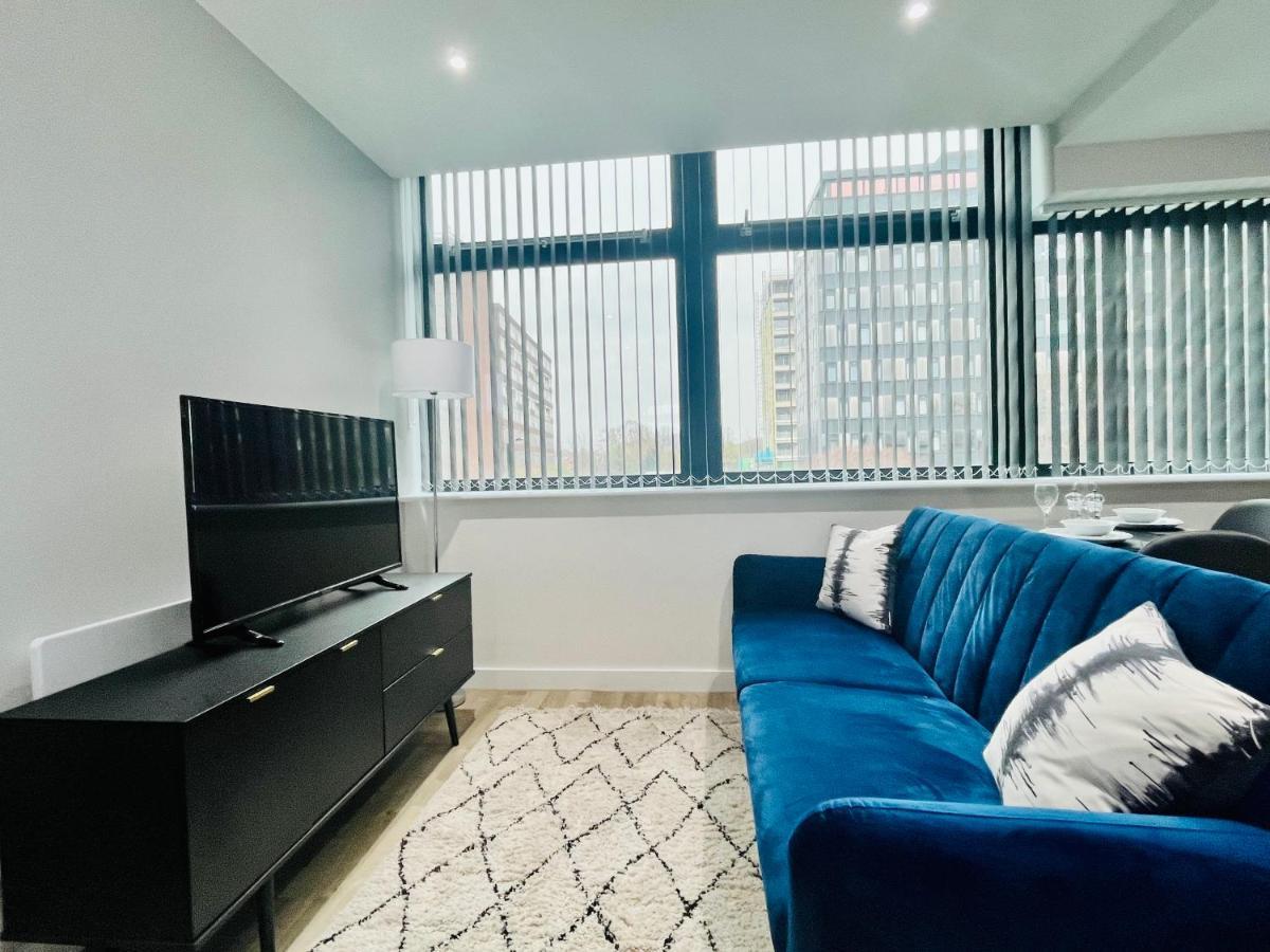 Lovely Studio Apartment With Free Parking Included! Manchester Exteriör bild