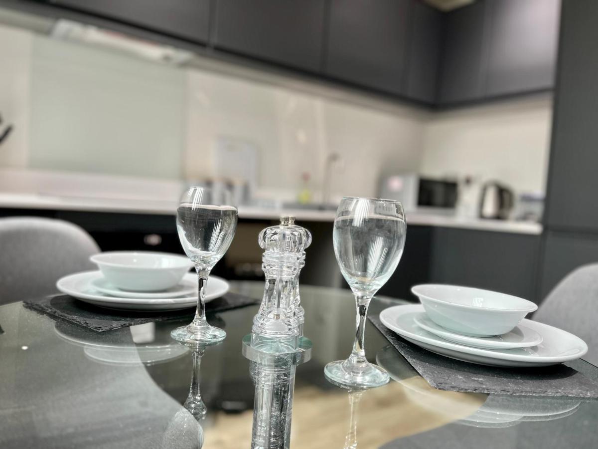 Lovely Studio Apartment With Free Parking Included! Manchester Exteriör bild
