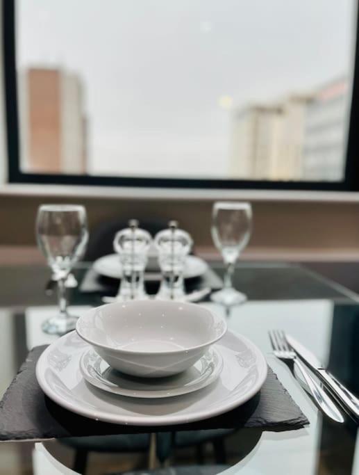Lovely Studio Apartment With Free Parking Included! Manchester Exteriör bild